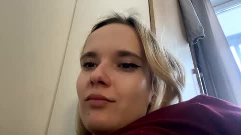 milkybaby269137 online show from January 1, 11:16 am