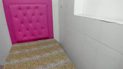 milkyway_18 online show from November 19, 3:00 pm