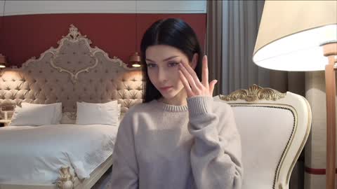 milla bella online show from February 2, 7:10 pm