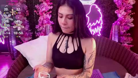 Snapshot of milla_davis chatting on October 12, 2:53 pm MILLA online show from October 12, 2:53 pm