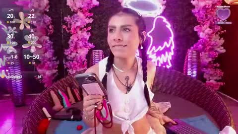 Snapshot of milla_davis chatting on October 17, 1:48 pm MILLA online show from October 17, 1:48 pm