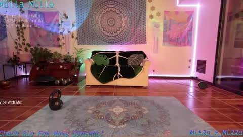 milla_milla online show from February 1, 7:16 am