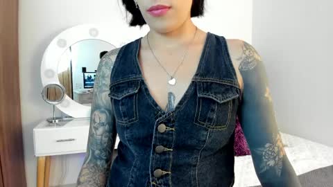 Milagros online show from April 5, 11:57 pm