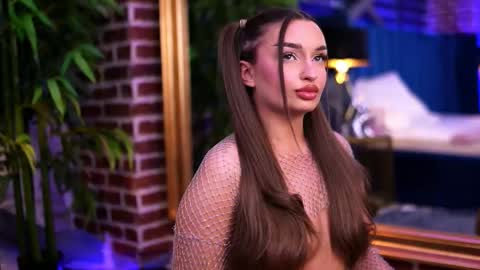 Milla online show from November 17, 7:00 am