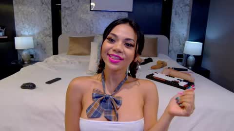 MillaBelle online show from March 3, 9:00 am