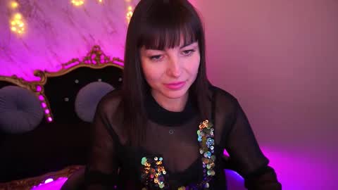 millaluxlove online show from January 12, 8:21 am