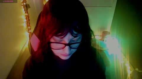 Snapshot of millandiux chatting on December 8, 2:35 am millandiux online show from December 8, 2:35 am