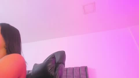 miller_silvana online show from June 2, 11:56 am