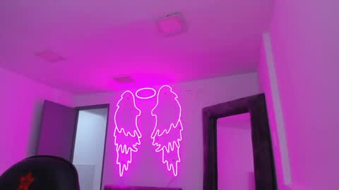 miller_silvana online show from April 15, 11:57 am