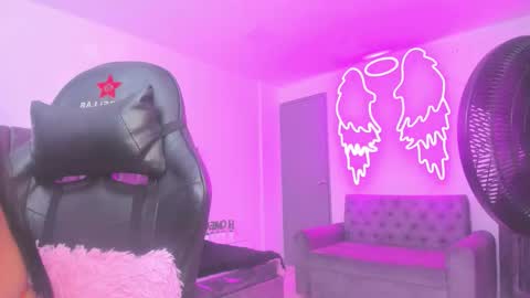 miller_silvana online show from March 4, 12:02 pm