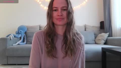 milly_browski online show from October 16, 5:51 am