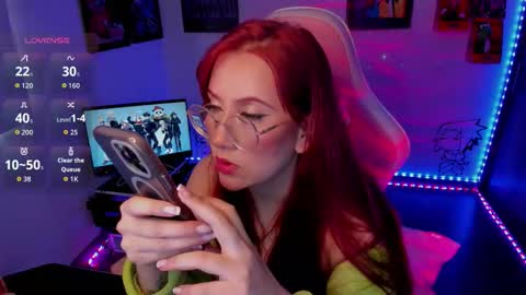 Monkey D Maddie online show from October 9, 9:20 pm