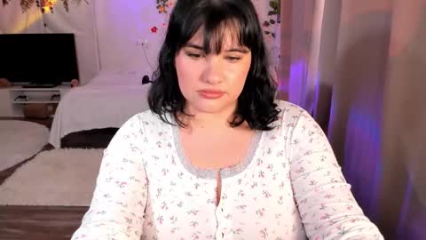 milmilla online show from October 18, 1:59 pm