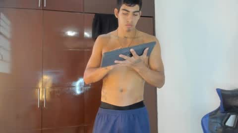 Milo online show from April 7, 7:16 pm