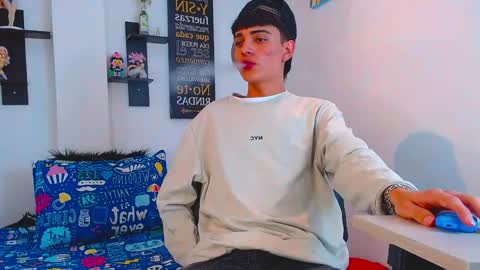 milo hot  online show from April 13, 9:30 pm