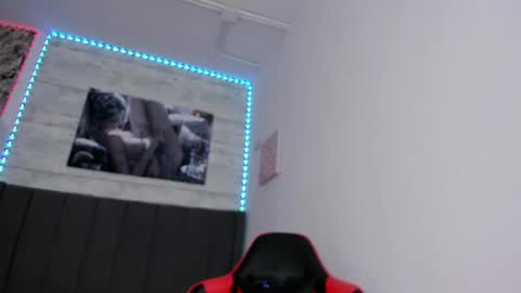 Miluu online show from February 14, 3:22 am