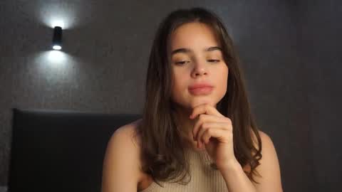 Linda online show from February 8, 2:09 pm