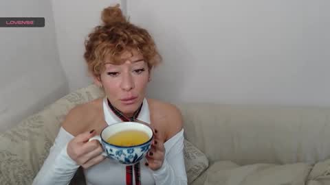 mimi_la online show from October 17, 11:03 am