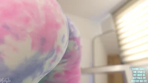 mimmyfit1 online show from September 9, 5:24 pm