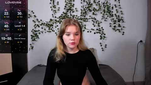 hi Im Mina  online show from February 25, 1:41 am