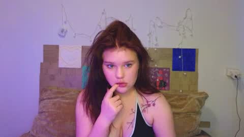 hi Im Mina  online show from May 25, 9:37 am