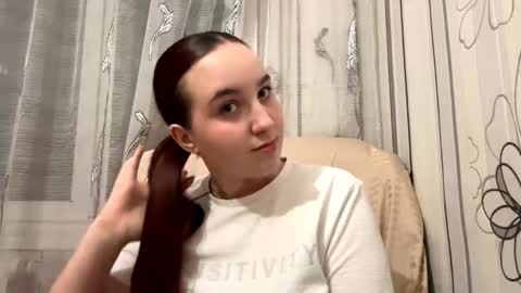 Snapshot of minervareddoch chatting on October 27, 5:46 pm Daisy online show from October 27, 5:46 pm
