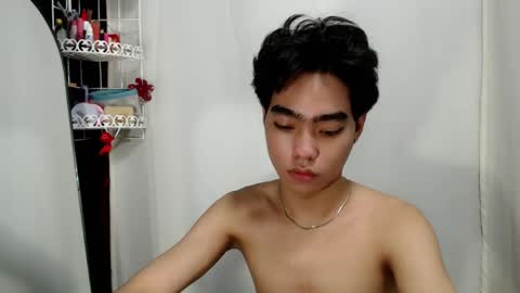 mingkla_man online show from March 27, 5:57 am