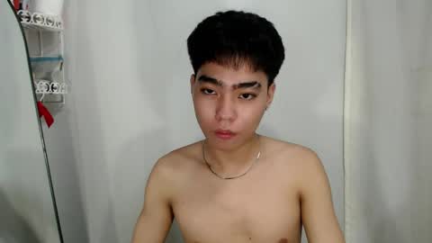 mingkla_man online show from April 9, 8:20 am