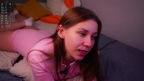 Mary online show from March 24, 1:33 am