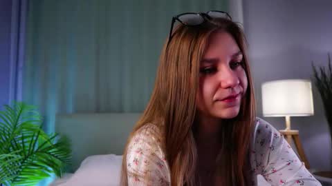 Mary online show from February 1, 1:24 am