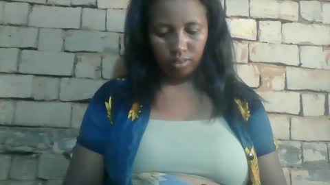 Snapshot of minie4tina chatting on February 3, 7:40 am Minie4Tina online show from February 3, 7:40 am