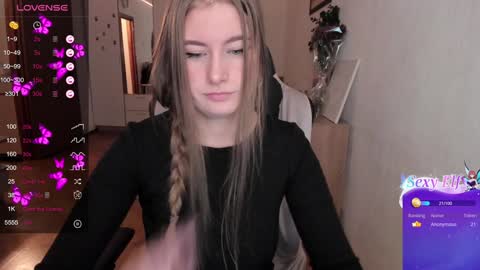 Lisa online show from December 14, 2:21 pm