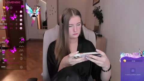 Lisa online show from February 14, 1:51 pm