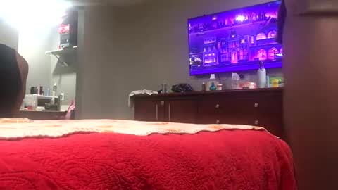 minniehunney online show from October 31, 10:59 am