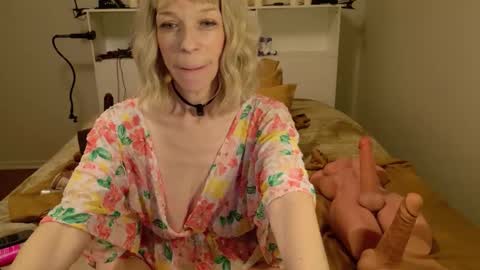 Tessa Rae online show from May 5, 6:24 pm