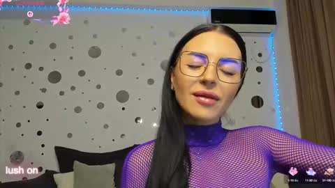Snapshot of mira_fantasy chatting on September 26, 4:42 am mira_fantasy online show from September 26, 4:42 am