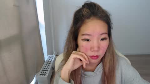 mira_g online show from October 29, 8:49 am