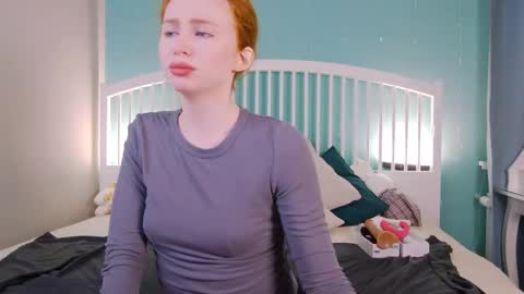 Snapshot of mira_glace chatting on March 10, 12:28 pm Mira3 online show from March 10, 12:28 pm