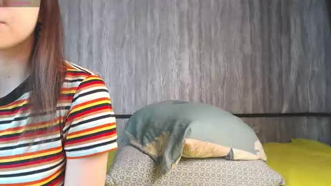 mira_one_ online show from January 13, 11:40 am