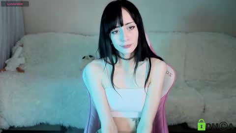 Snapshot of miranaliebert chatting on October 14, 9:51 pm Mirana online show from October 14, 9:51 pm