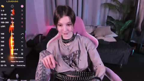 Snapshot of miravelle chatting on October 9, 9:20 pm MiraVelle online show from October 9, 9:20 pm