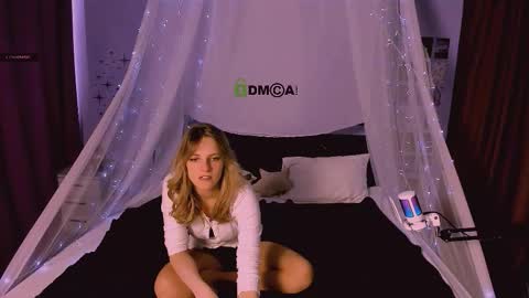 Snapshot of miriam_crazy chatting on October 8, 5:35 am miriam_crazy online show from October 8, 5:35 am