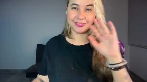 mirilinda online show from April 2, 3:36 am