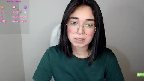 Snapshot of misha__sweet__27 chatting on February 14, 9:56 am misha online show from February 14, 9:56 am