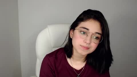 Snapshot of misha__sweet__27 chatting on February 4, 8:13 am misha online show from February 4, 8:13 am