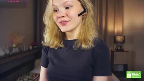 Snapshot of mishagiarrusso chatting on October 6, 3:52 pm Your Betty online show from October 6, 3:52 pm