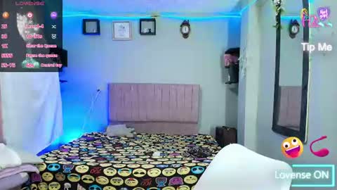 misofialeal online show from July 13, 5:27 pm