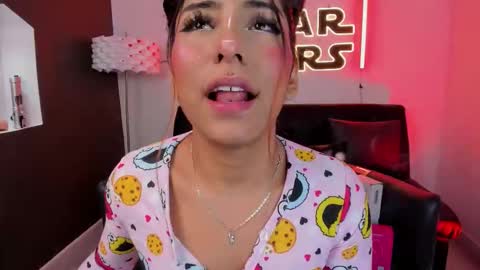 Allison online show from December 19, 11:38 am