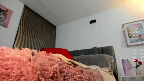 miss__jones_ online show from May 27, 1:01 am