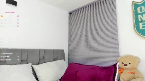 Snapshot of miss__jones_ chatting on September 24, 4:19 am miss__jones_ online show from September 24, 4:19 am